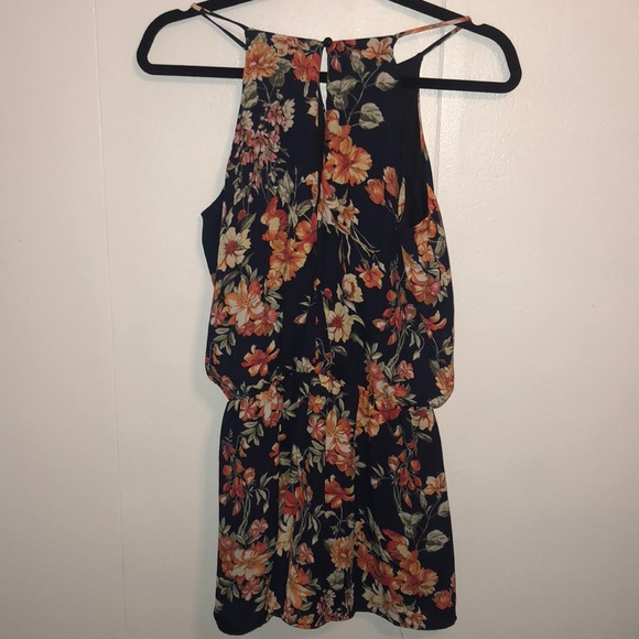 BY & BY Floral Romper - Picture 4 of 4